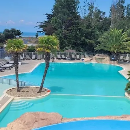 Evasion Oceanique : Mobil-home Dans Un 4* A 50m De L'ocean
