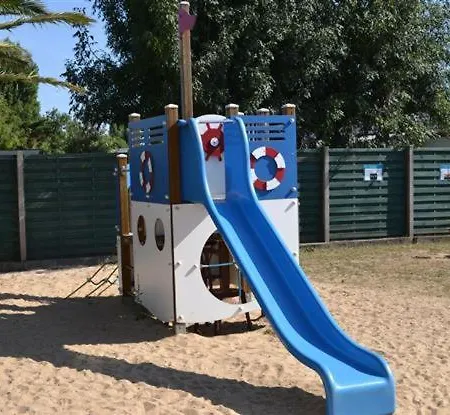 Evasion Oceanique : Mobil-home Dans Un 4* A 50m De L'ocean 4*